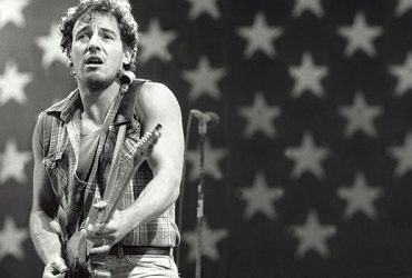 bruce-springsteen-370x250.jpg